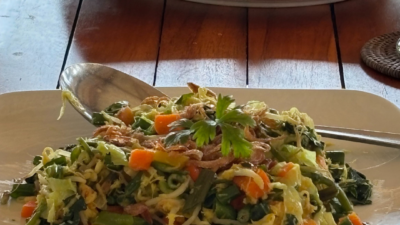 Enjoy nourishing food at Manyia Vale's Bali Yoga Retreat